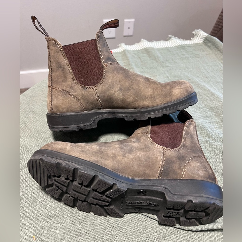 Blundstones Rustic Brown Size 9